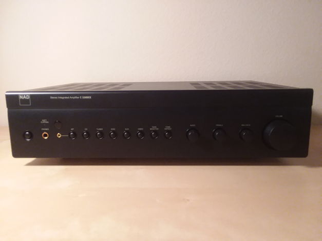 NAD C326 BEE INTEGRATED AMPLIFIER