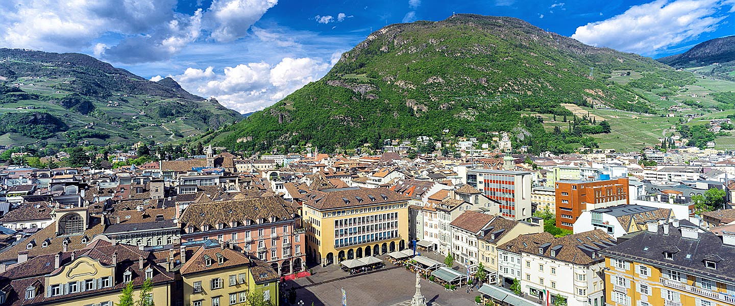  Bolzano
- In unserem Portfolio finden Sie eine breite Palette an hochwertigen Immobilien, die in Bozen zum Kauf angeboten werden