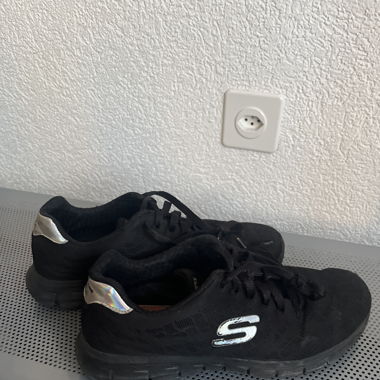 Black Skechers 