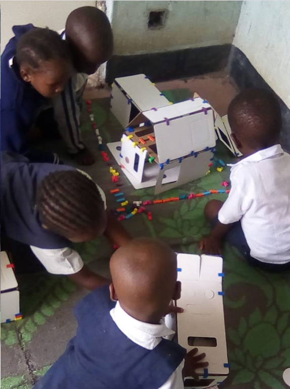 boys building with 3duxdeesign