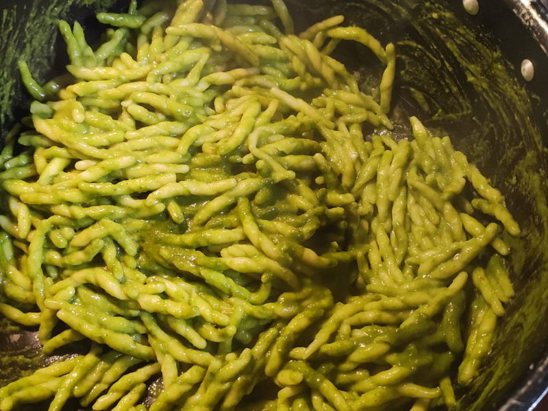 Corsi di cucina Pompei: Dalla foglia al piatto: crea il tuo pesto italiano autentico