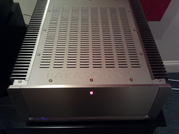 Parasound Halo A51 Amplifier