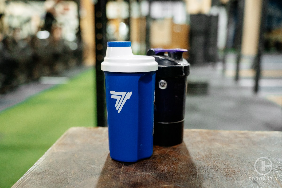 Blue and black shakers