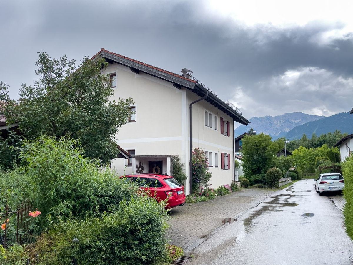 Foto Kundenreferenz Altbau Heizungssanierung Außenansicht