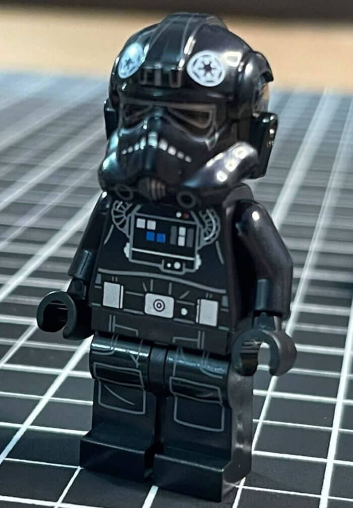 LEGO Star Wars TIE Bomber Pilot Minifigure front