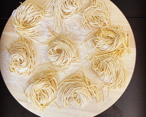 Cooking classes Catania: I Love pasta with 2 pasta recipes. Tiramisù and aperitivo