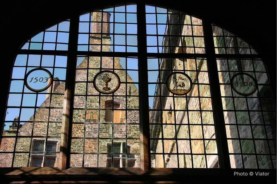 Private Bruges Historical Walking Tour with Canal Cruise - photo 1