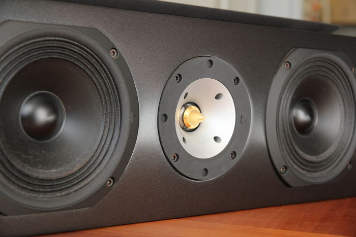Triangle Noxa Minor ES center speaker, mahogany vinyl