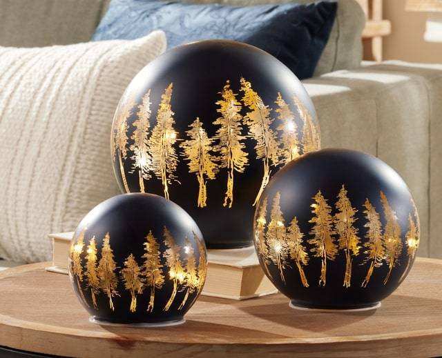 Raz Imports Wooden Sleigh With Winter Natural Arrangement and Pinecone Christmas Home Decor