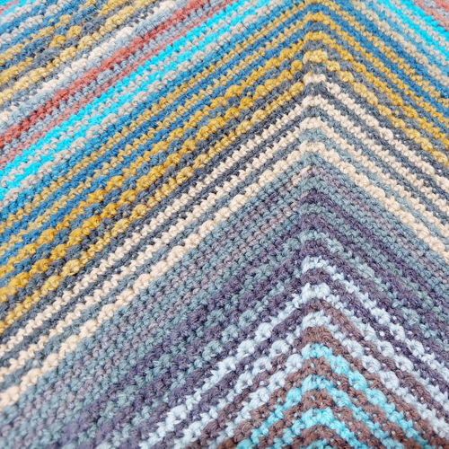 COZY MOSAIC CUDDLES. Rectangular center-out overlay mosaic crochet blanket pattern