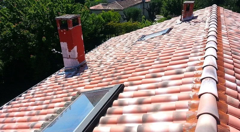Rénovation de la couverture en tuiles romanes d’une villa à Mougins — photo 23 sur 24 — CEG TOITURE
