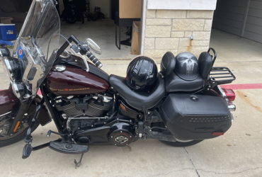 2018 HARLEY-DAVIDSON FLHCS HERITAGE CLASSIC 114 motorcycle for rent near Flower Mound, TX