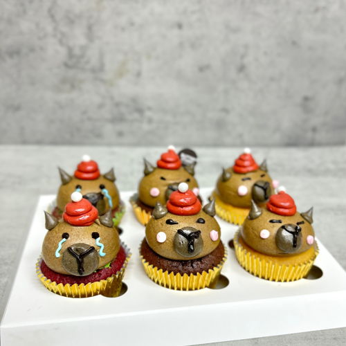 Christmas Capybara Cupcakes