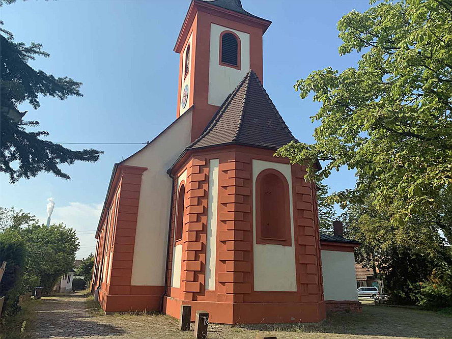 Karlsruhe
- Hier sehen Sie die St. Michaelis Kirche in Karlsruhe Daxlanden. Erfahren Sie mehr über den Kauf oder Verkauf eines Mehrfamilienhauses in Karlsruhe.