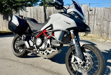 2019 DUCATI MULTISTRADA 950 S motorcycle for rent near Knoxville, TN