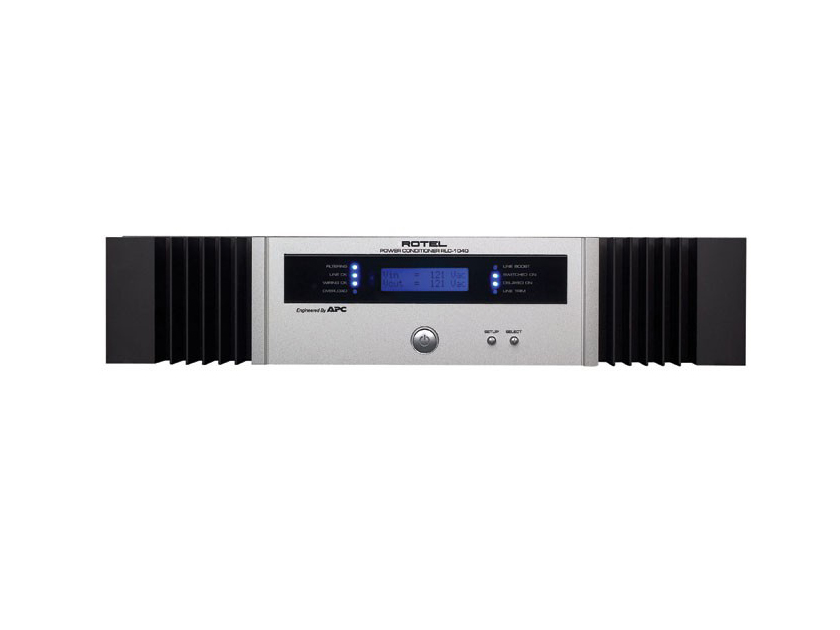 Rotel  RLC 1040 MINT ROTEL Power Conditioner with silver face.