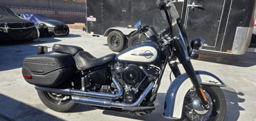 2019 HARLEY-DAVIDSON HERITAGE CLASSIC motorcycle for rent near LAS VEGAS, NV