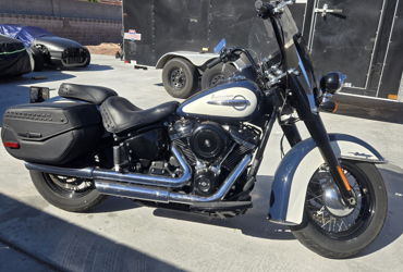 2019 HARLEY-DAVIDSON HERITAGE CLASSIC motorcycle for rent near LAS VEGAS, NV
