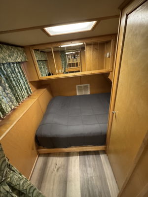 Boat Image 12
