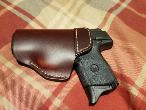 shoulder holster review, shoulder holster for men, shoulder holster for fat guy, right hand shoulder holster