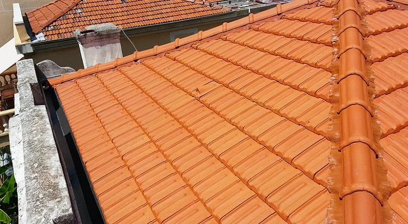 Rénovation de la couverture en tuiles de Marseille d’une villa à Nice — CEG TOITURE, couvreur à Nice