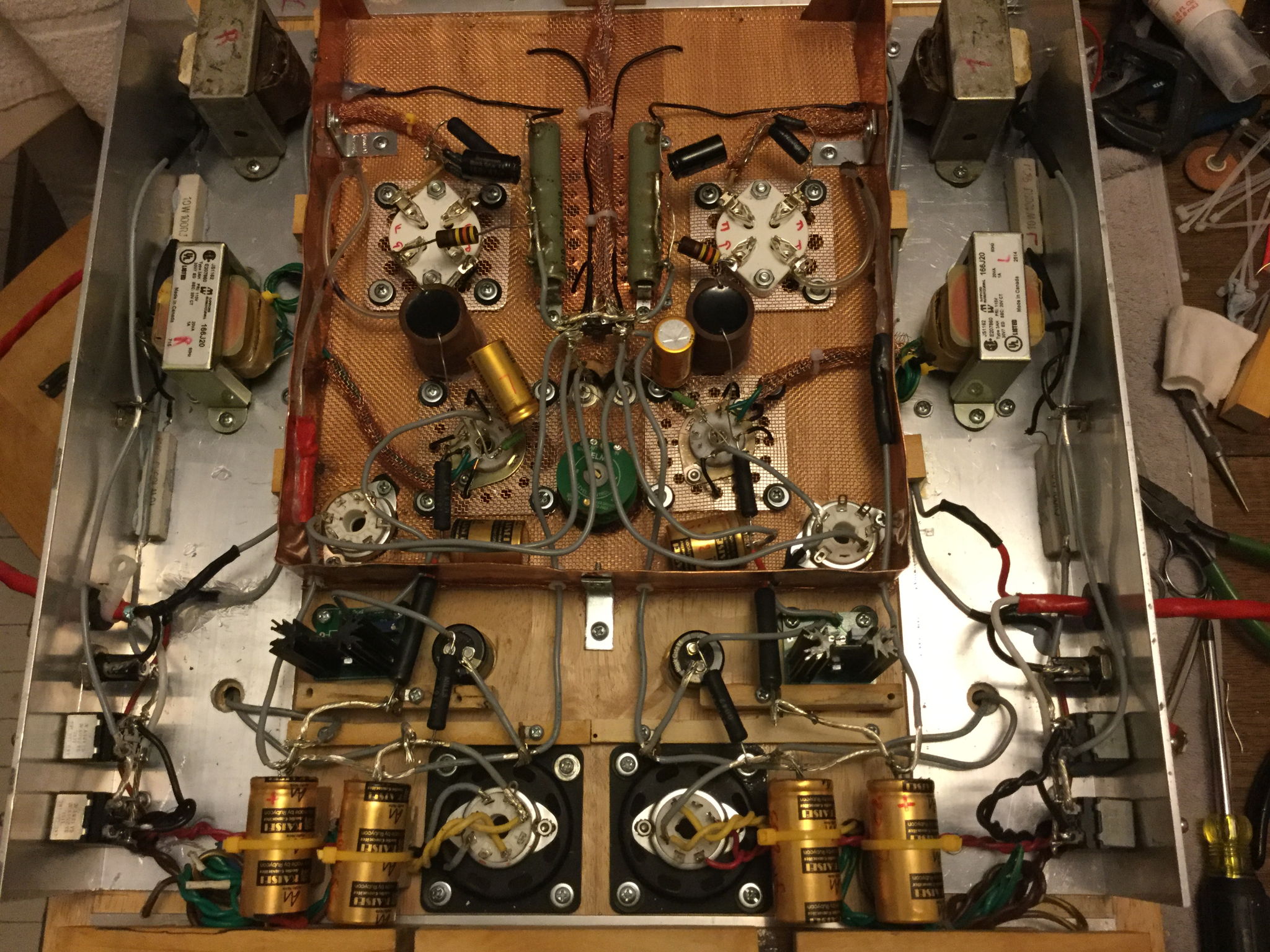 Completed circuit including star grounding