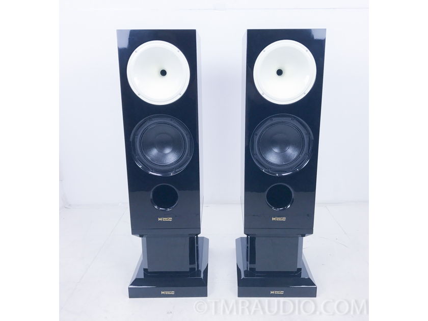 Sunny Cable Technology H2W8  Speakers; Pair; White Horns (3058)