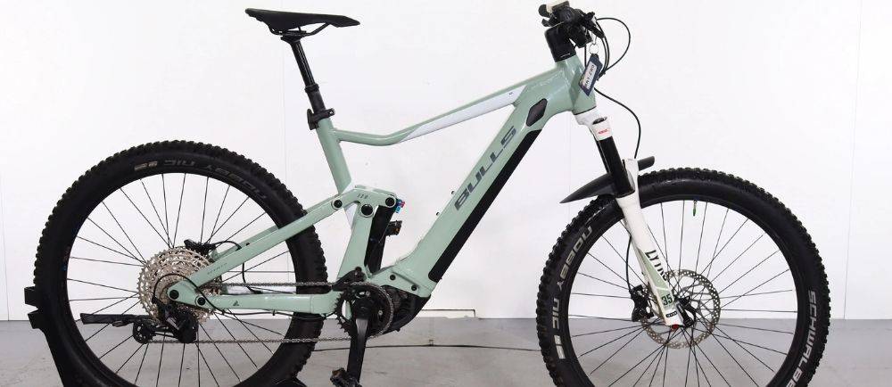 a Gazelle commuter e-Bike on a stand