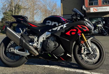 2024 APRILIA RSV4 1100 FACTORY motorcycle for rent near Redmond, WA