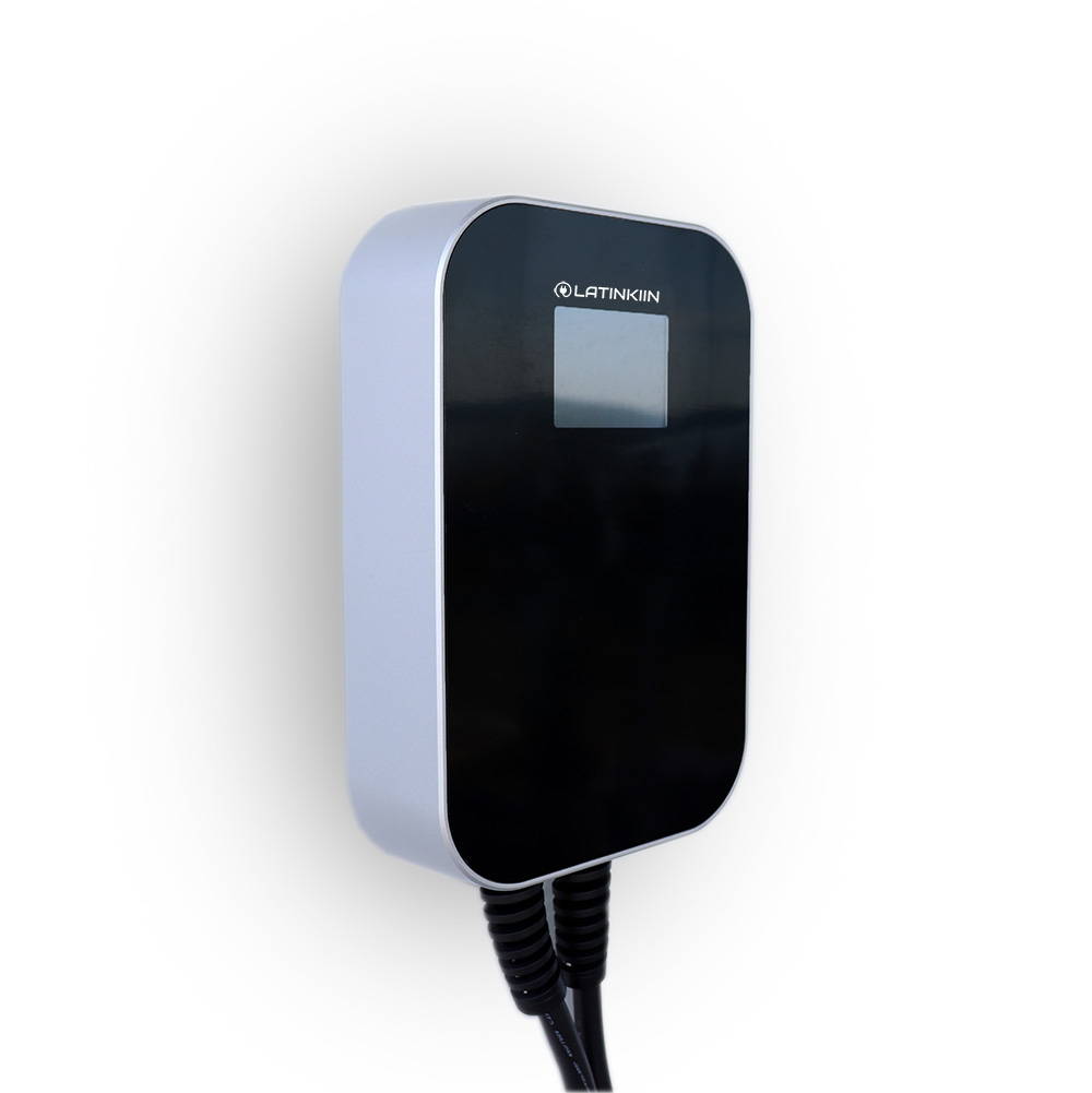 Latausasema seinällä 11kw
