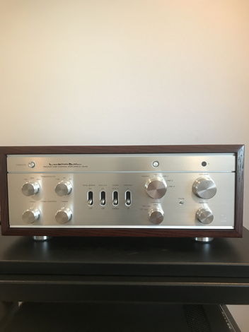 Luxman CL38uSE Tube Preamp