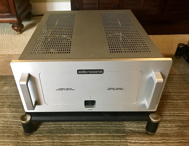 Audio Research HD-220 220wpc tube-hybrid stereo amplifi...