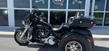 2021 HARLEY-DAVIDSON TRI GLIDE ULTRA motorcycle for rent near Davie, FL