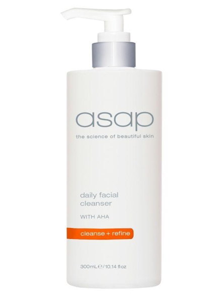 DAILY FACIAL CLEANSER 300ml 50% More For The Price Of 200ml