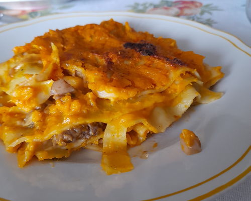 Corsi di cucina Barletta: Strati di gusto: crea la tua lasagna perfetta