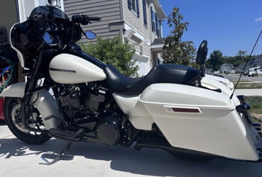 2018 HARLEY-DAVIDSON FLHXS STREET GLIDE SPECIAL ABS motorcycle for rent near Port Orange, FL