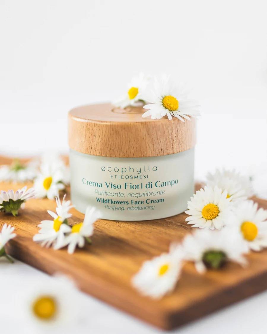 Ecophylla presents a full natural skincare routine, with vegan creams made of organic ingredients 
