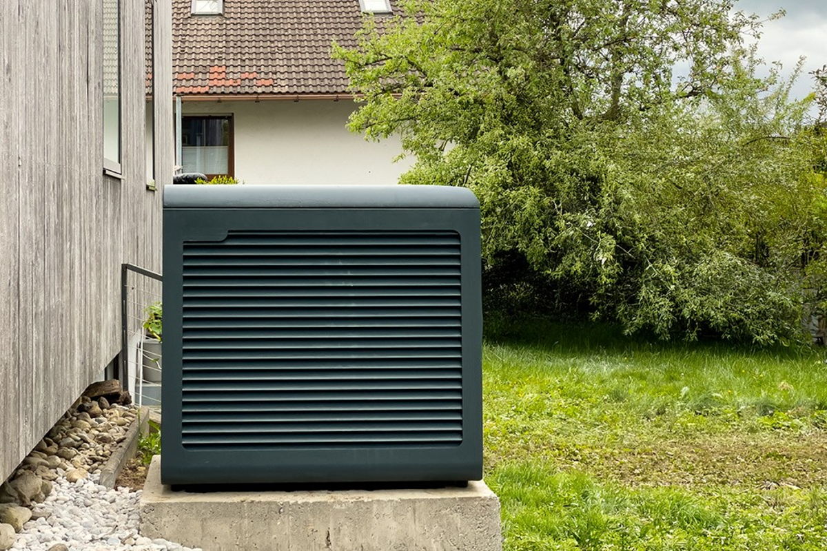 Foto Kundenreferenz EFH Wärmepumpe Außeneinheit