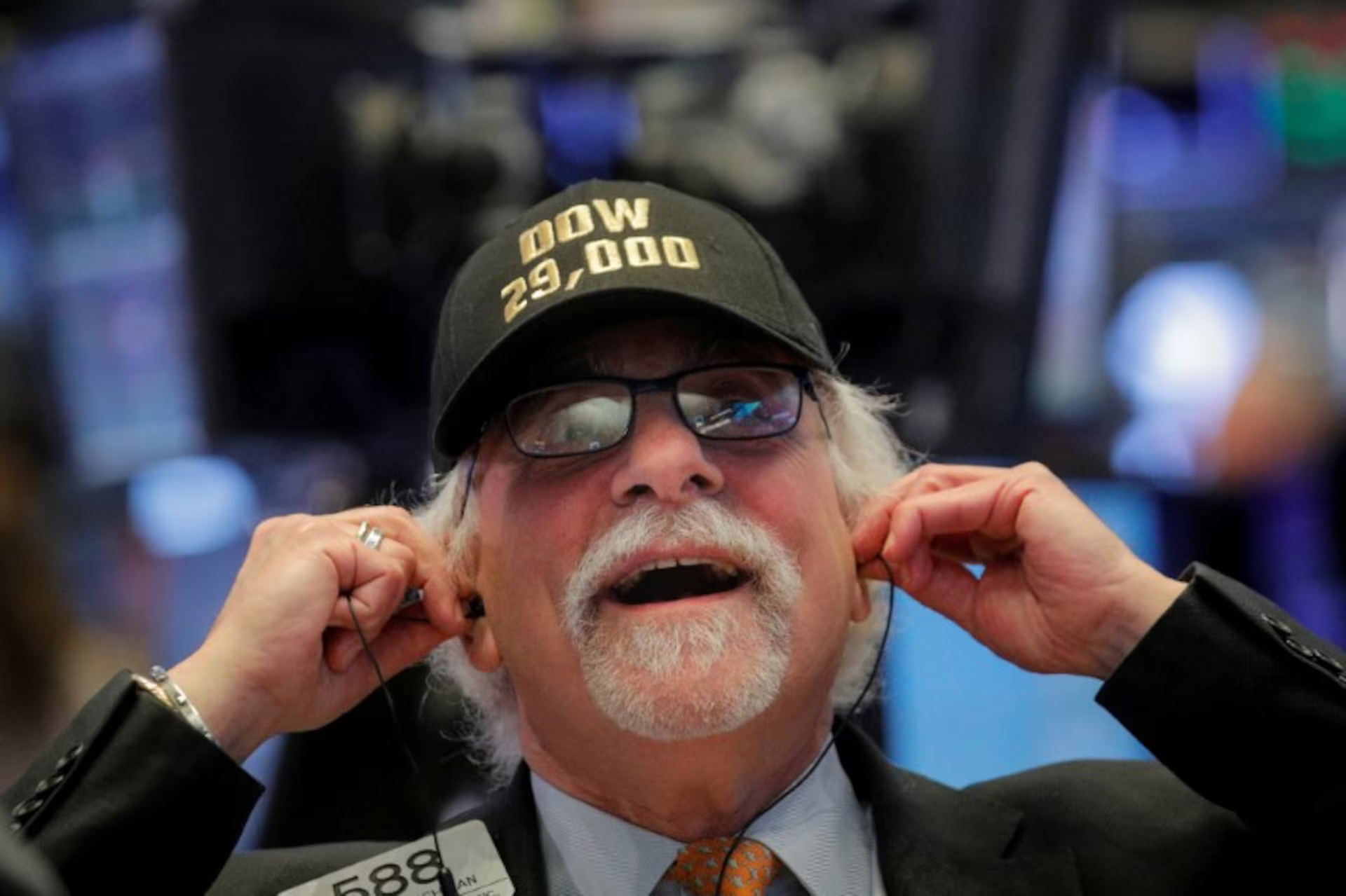MarketWatch, Wall Street's Most Photographed Trader Defends NYSE Photos