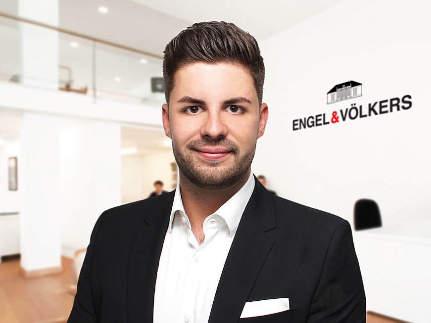  Kitzbühel
- Büroleiter von Engel & Völkers Innsbruck & Seefeld in Tirol