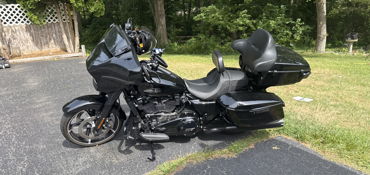 2024 HARLEY-DAVIDSON STREET GLIDE motorcycle for rent near Taunton, MA