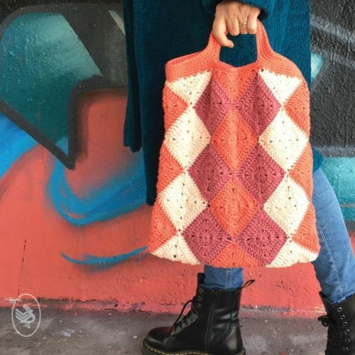 Gratis Haakpatroon voor de 'Not Your Typical Harlequin Shopper'