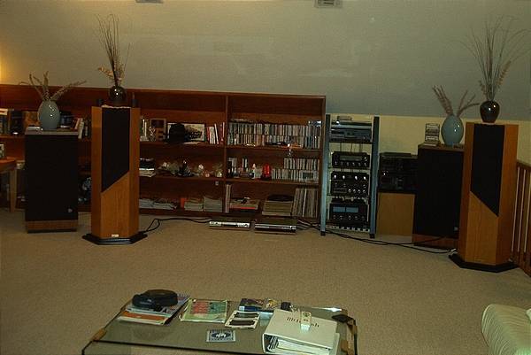 Listening loft - System 1 (Clearfield Rig)