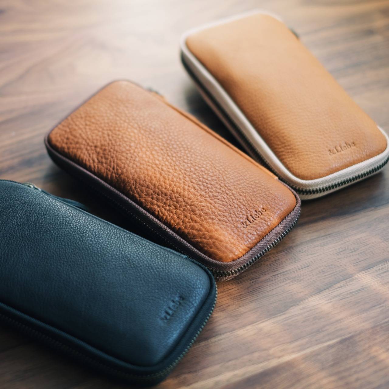 予約販売7月下旬発送【ペブルヌメ】文具にこだわる人のジップ