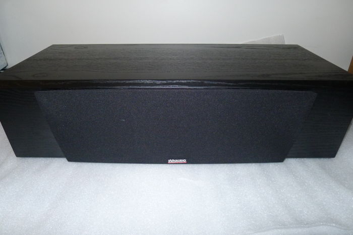 Dynaudio Focus 200 C with stand