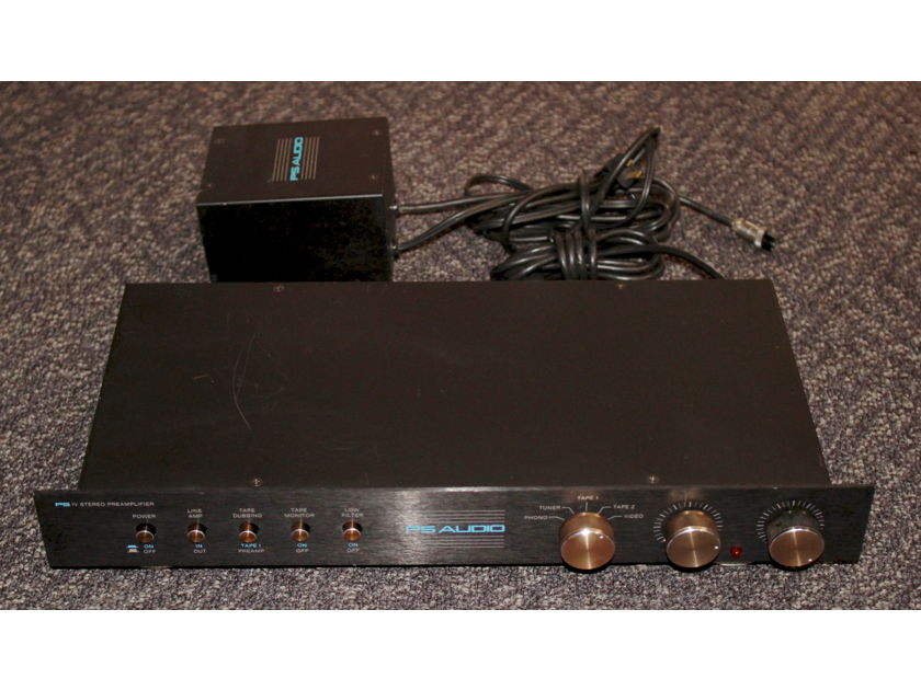 PS Audio IV Stereo Preamplifier with power supply