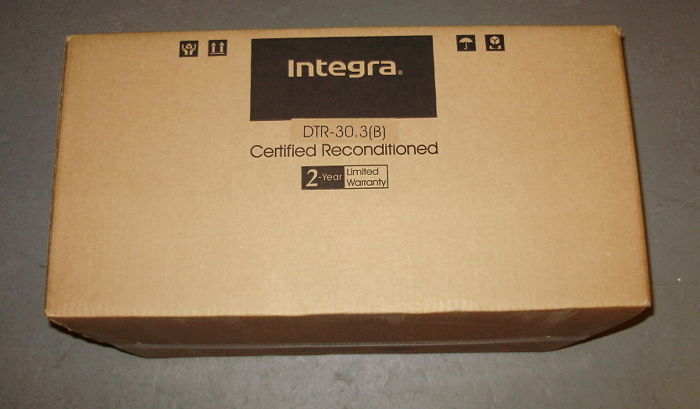 Integra  DTR-30.3 Certified B stock  THX® Select2 Plus™...