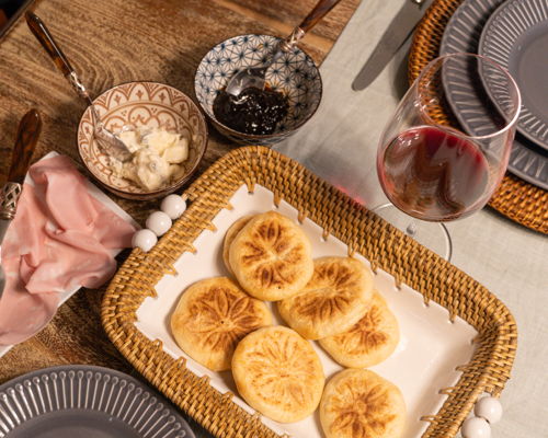 Corsi di cucina Bologna: Aperitivo bolognese: tigelle, salumi, formaggi e Prosecco