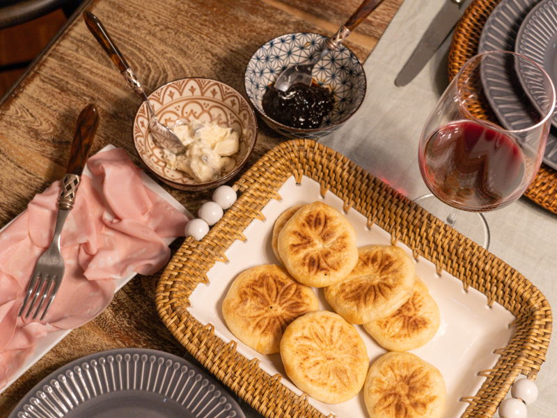 Cursos de cocina Bolonia: Aperitivo boloñés: tigelle, embutidos, quesos y Prosecco.