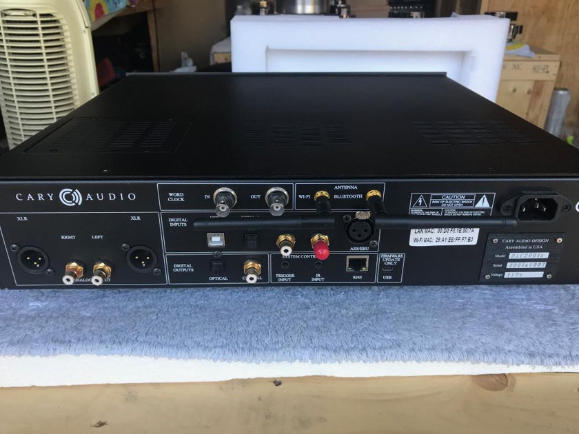 CARY AUDIO D-200T DAC LIKE NEW